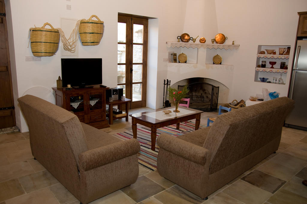 Xenios Cottages Lofou Zimmer foto